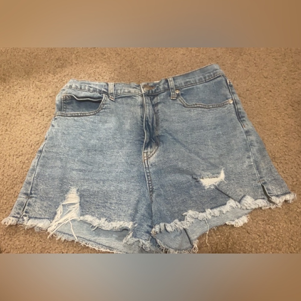 celebrity pink, vintage style jean shorts